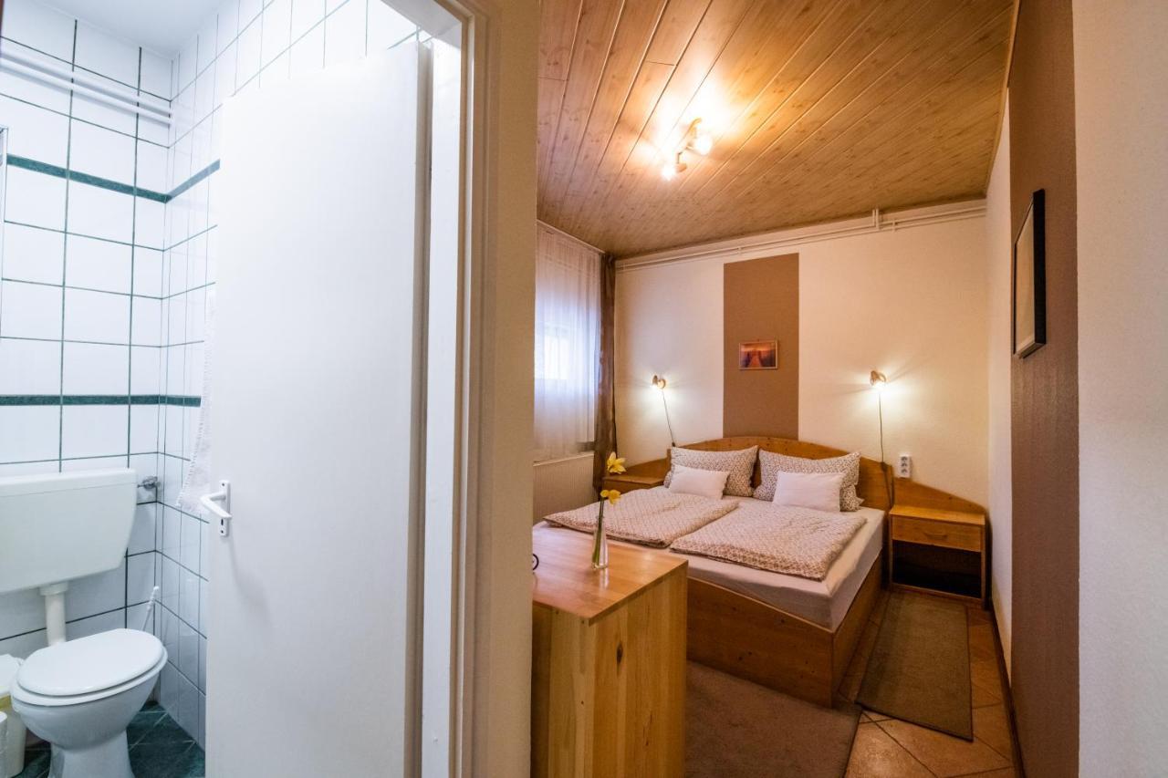 Bonifert Vendeghaz Hotel Dunabogdany Bagian luar foto
